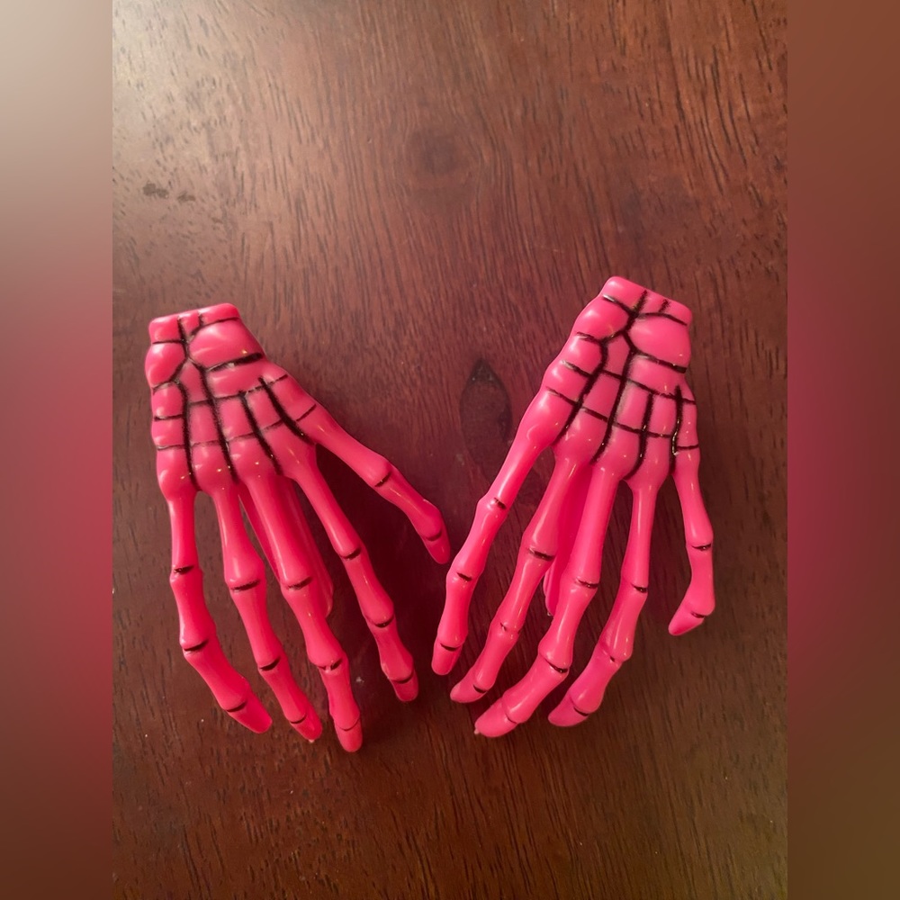 Super cute Halloween hair clips!!! Pink color